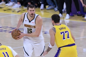 马刺vs文班亚马直播_NBA高清免费观看_马刺vs文班亚马比赛回放视频集锦