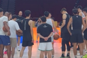 中国篮球vs上海直播_CBA高清免费观看_中国篮球vs上海比赛回放视频集锦