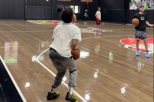NBA76人直播_高清免费观看_76人比赛回放视频集锦