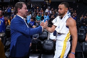 勇士vs库里直播_NBA高清免费观看_勇士vs库里比赛回放视频集锦