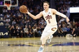 骑士vs哈登直播_NBA高清免费观看_骑士vs哈登比赛回放视频集锦
